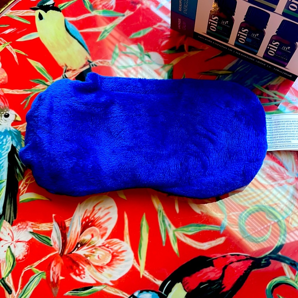 Blue hot cold beaded eye mask